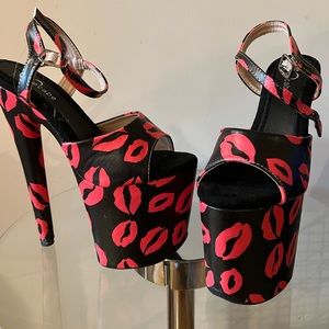 ❌ SOLD ❌ 8 inch Heels!